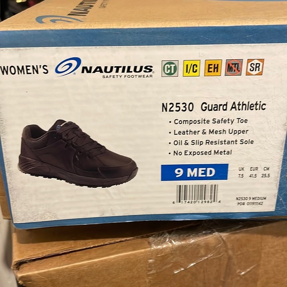 FSI Nautilus 2530: Women’s Guard Black Composite Toe EH Athletic Work Shoe - Picture 2 of 4
